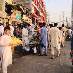 pakistan_roadside hawker